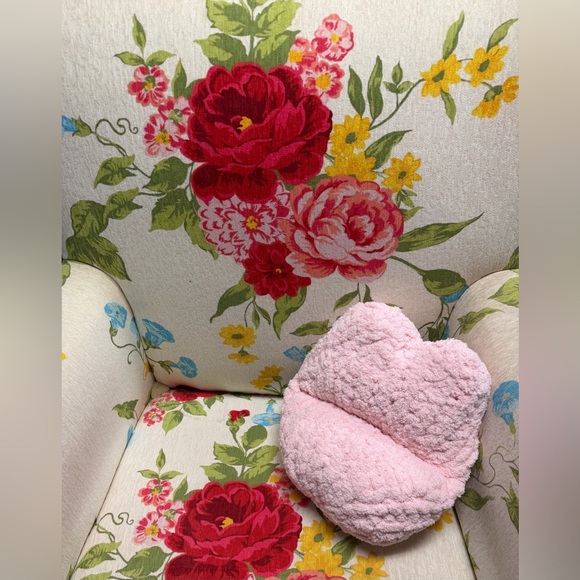 Hand Crafted Other - Handmade Hand Crafted Knit Pink Lips Pillow Valentine’s Day Gift